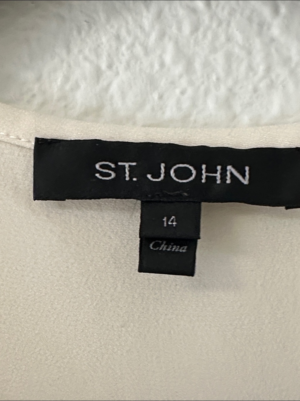 St. John Cream Silk Sleeveless Blouse with Black Lace Center - Picture 2 of 6